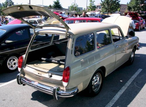 A BEAUTIFUL '73 Squareback.  This is an original car that looks like it came off the show room floor!

