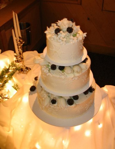 Very good cake.  I actually ate more than A!
