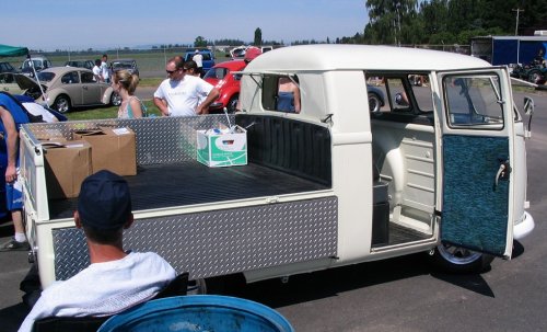 Nice double-cab.   Plenty of air flow in this ride.
