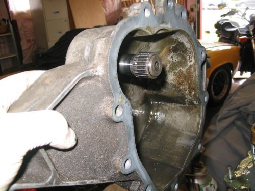 When I carefully removed the broken cover this is what the inside looked like.
