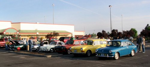 The DDB lined up in Oregon and ready to caravan to Kent, WA.
