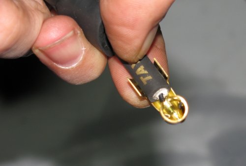 How the wire and core are positioned in the crimp.
