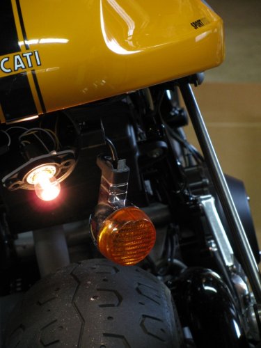 Stock bulb, parking light mode.
