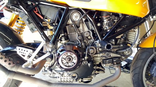 Completed!
Most people would be hard-pressed to notice the visual difference as I tried to keep the cabling routed along the OEM path.  [url=https://translate.google.com/#it/en/mia%20ragazza]Mia ragazza[/url] does start quickly after riding her.  Even on cold mornings with the lithium Shorai she cranks more quickly, not that slow chugging one gets with a lead-acid battery.
