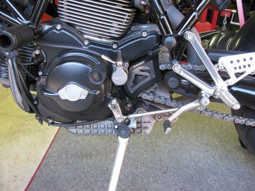 Close-up
Ducabike with carbon-fiber insert.
