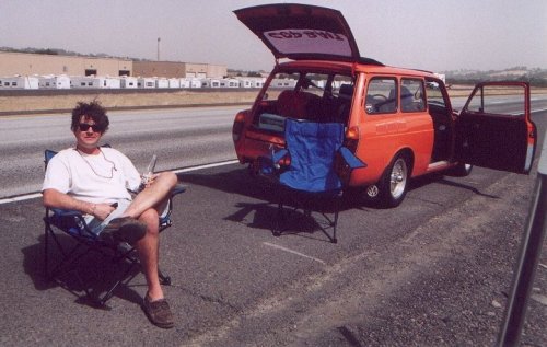 Ken and I wait for the crew to unbolt the Square's CV joints and turn it around. It took them about two beers to finally get back on the road.
