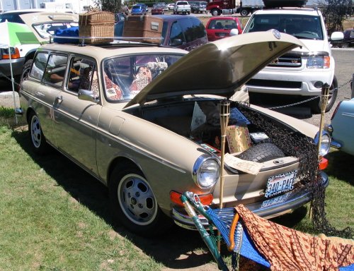 Annie's gal, Savanna.  Great display.  I've watched this car go from not-so-attractive-duckling to swan.
