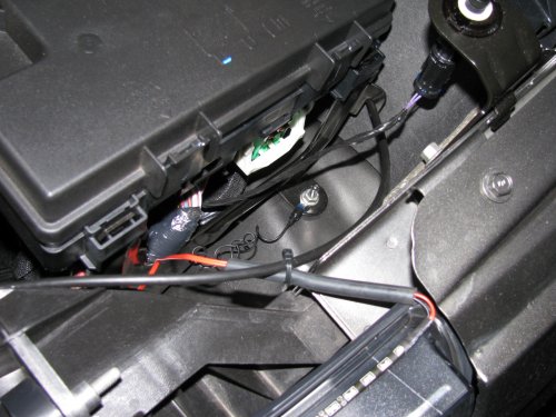 The ground lug I used on the left side.  Use a ring connector for the grounds.  This insures the nut will still make a connection even if the nut gets loosened.
