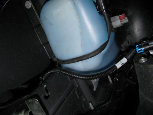 Fog wiring harness, right side, zip-tie location.
