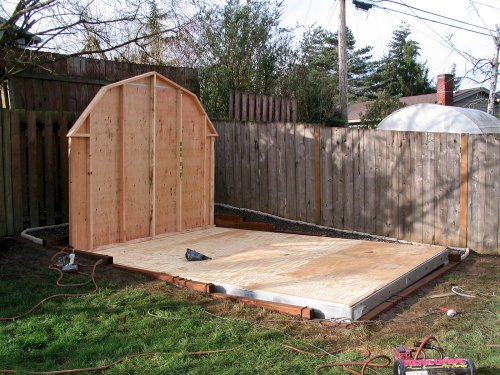 Floor and back wall up.
