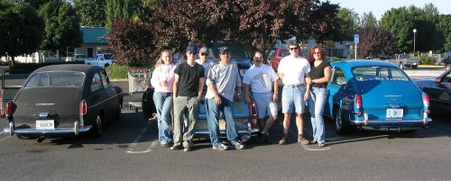 Friday morning and the DDB is ready to roll.  From left to right: Heather, Bob, Brook, Martin, Adam, Ken & Susan.  Obviously I'm the one taking the picture ;-)

Cars: Bob's, The Bucket, Adam's.
