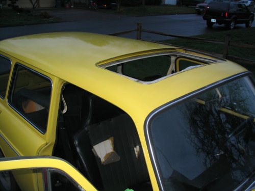Operational sunroof -- yeay!
