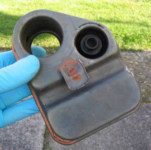 Top of breather showing PCV inside.
