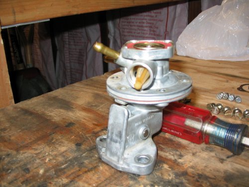 Internal fuel filter positioning.
