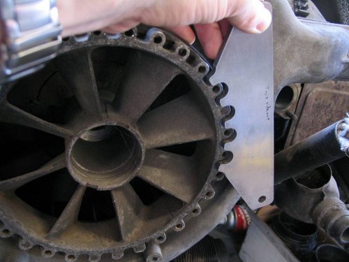 To engage the pulley lock, slip the teeth of the pulley lock between the teeth of the pully fan...
