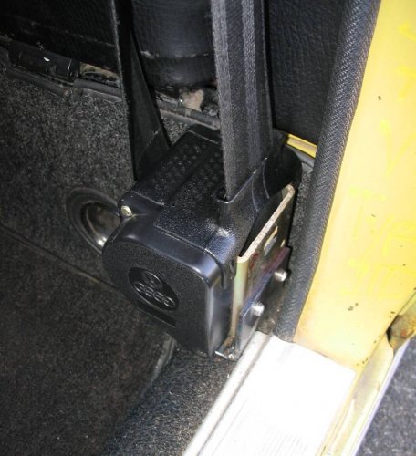 How the back side looks.  Pretty darn close to how the stock units look in later cars!
